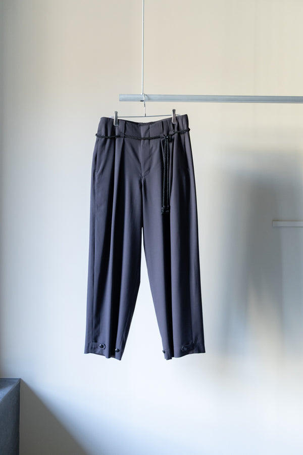 【ETHOSENS】"スーパー180'sウールスクイーズスラックス"